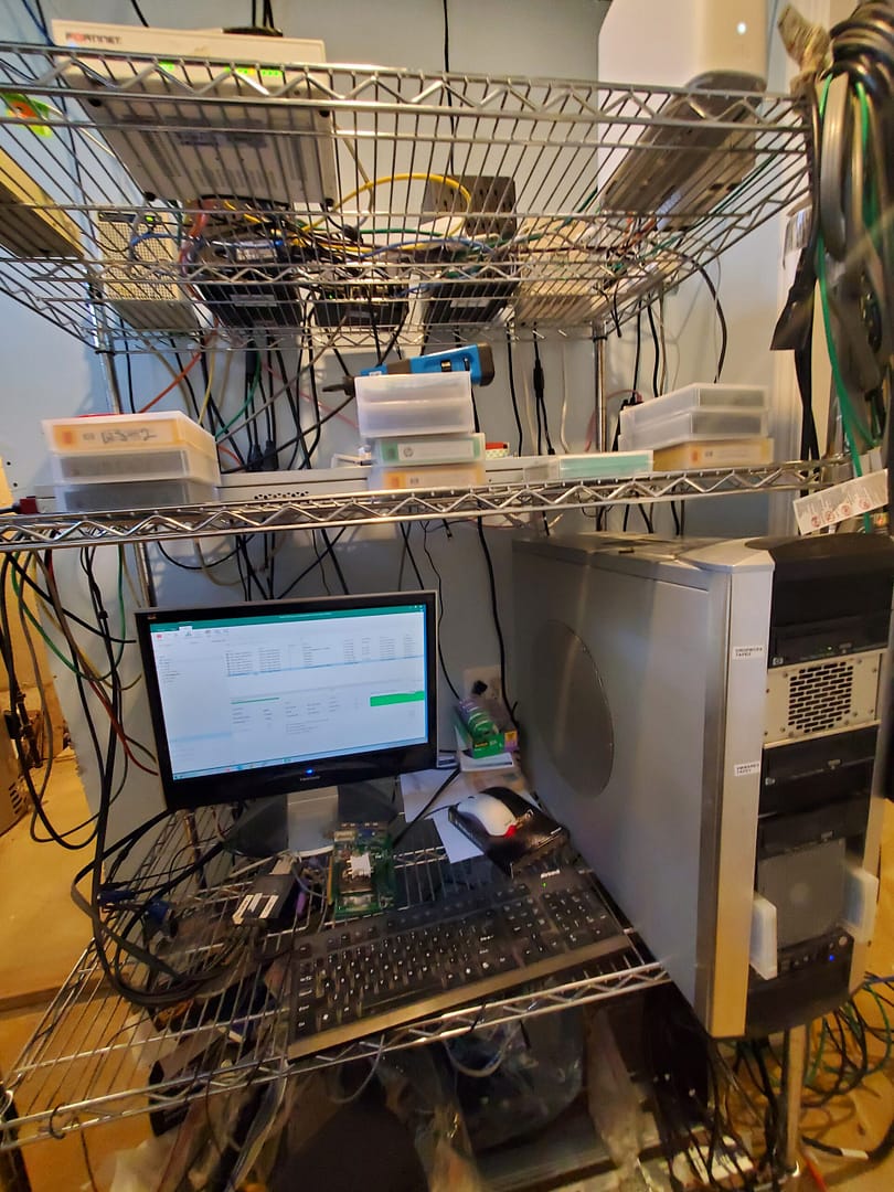 Data Center and EE Lab - www.scsiraidguru.com